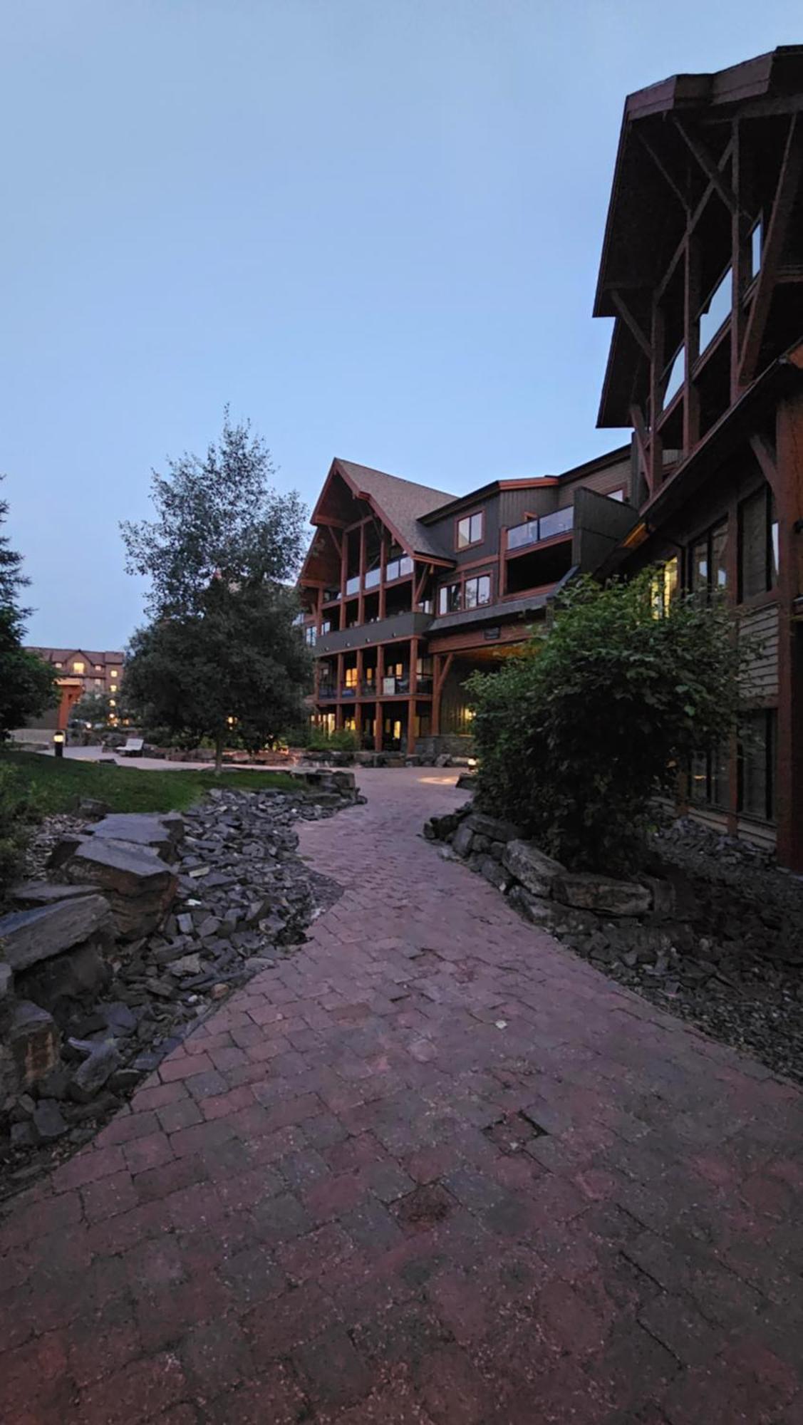 Gracie'S Place Canmore Bagian luar foto